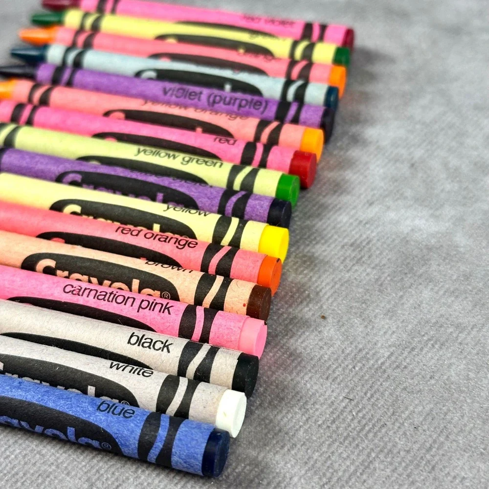 Vintage 1997 Crayola Crayons 16 Count Classic Colors Non Toxic Art Supplies
